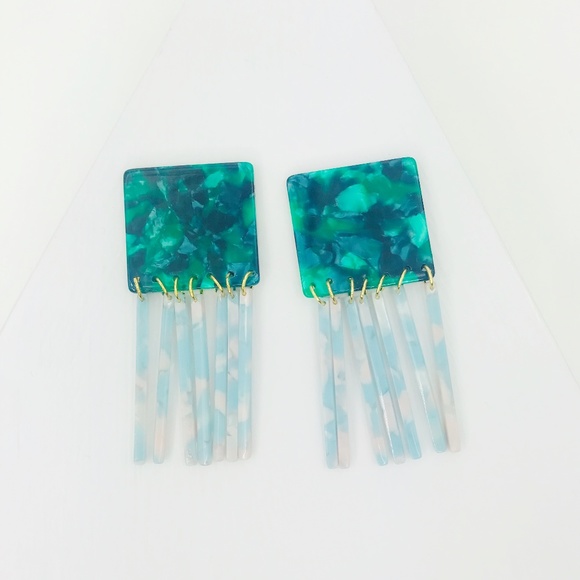 CLOSET REHAB Jewelry - Square Earrings in Green with Blue Fringe